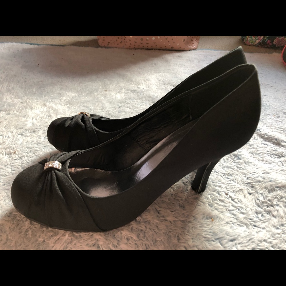 Black Heels with Jewel detail